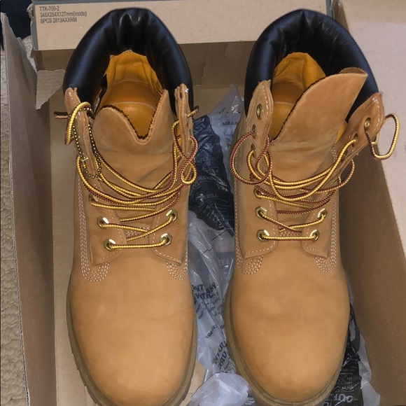 Classic Timberland Waterproof Boots - Picture 5 of 8